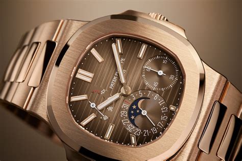 patek nautilus prezzo|patek philippe nautilus used.